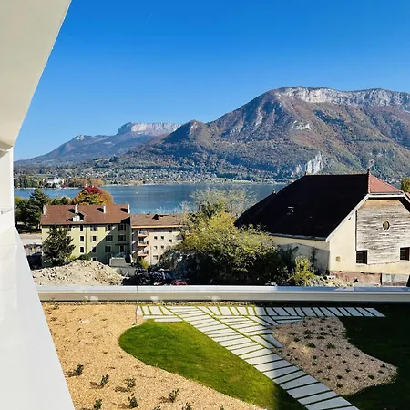 Apartment View Point And Mountains
